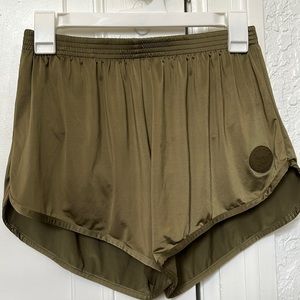 Savage Tacticians Olive Green Men’s Savage Silkies, Excellent Condition
